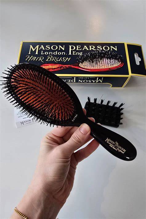 infographic on mason pearson brush materials