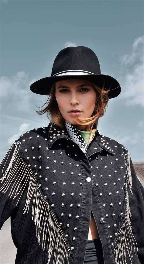 Bandana-forward rock look
